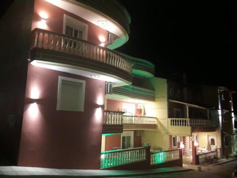 Petros House Aparthotel Sarti Bagian luar foto